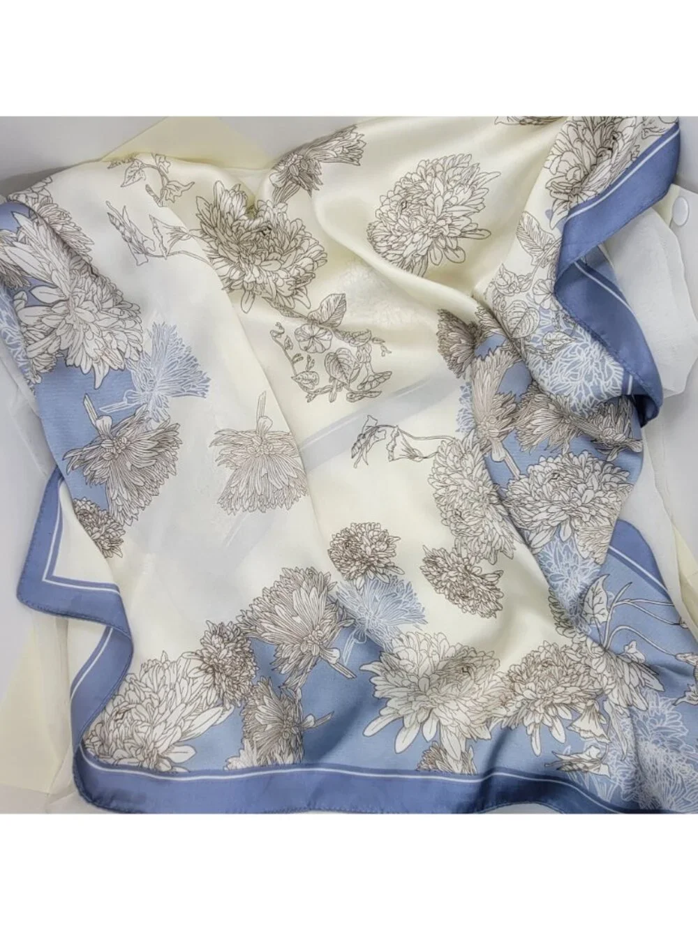 ✨Elegant Silky Scarf Blue Beige Floral Leaf Botanical Square Vintage Print Wrap✨